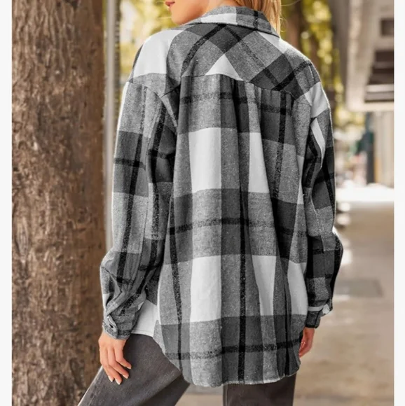 Automet Women's Black and White Plaid Shirt - Picture 2 of 2